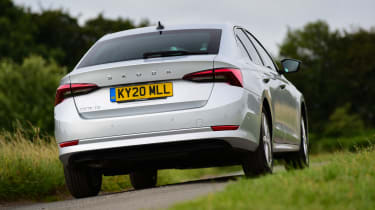 Skoda Octavia - rear cornering